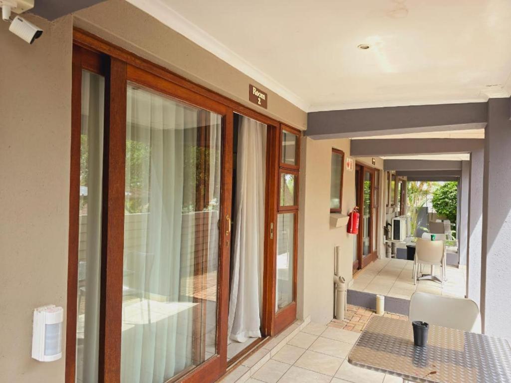 Bonim Guesthouse - Aka Magisha Guesthouse Mbombela Exterior foto